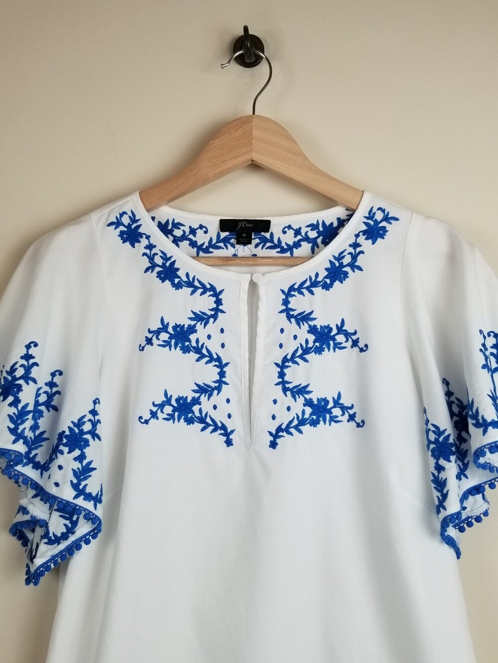 J Crew Flutter Sleeve Embroidered Top Size Medium - Picture 2 of 5